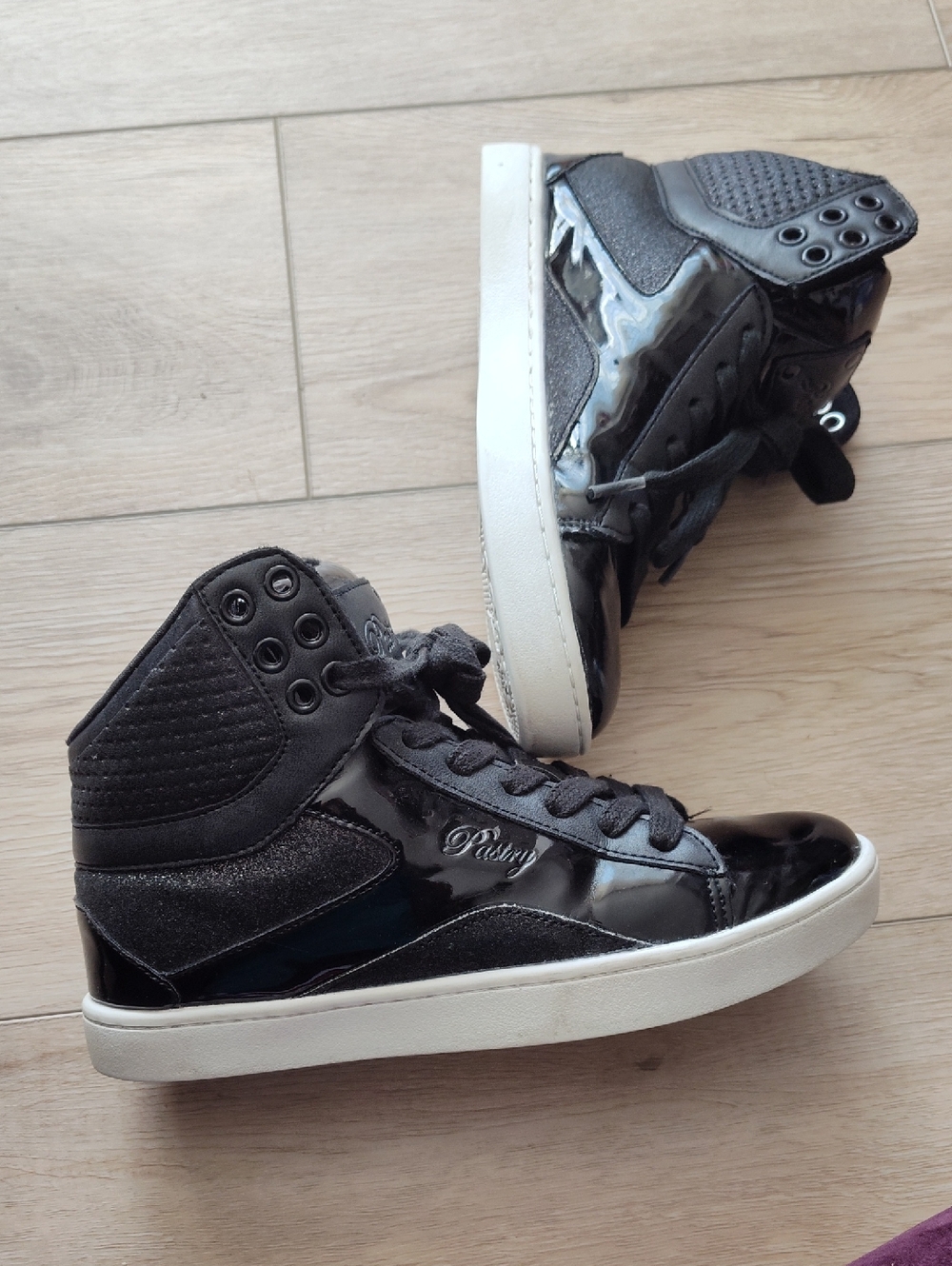 Pastry Hip-Hop Dance Sneakers - Black Pop Tart Glitter - Used Good Condition